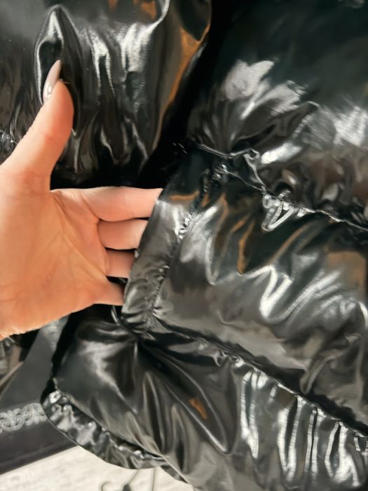 Czarna, błyszcząca kurtka puchowa Trapstar – unisex