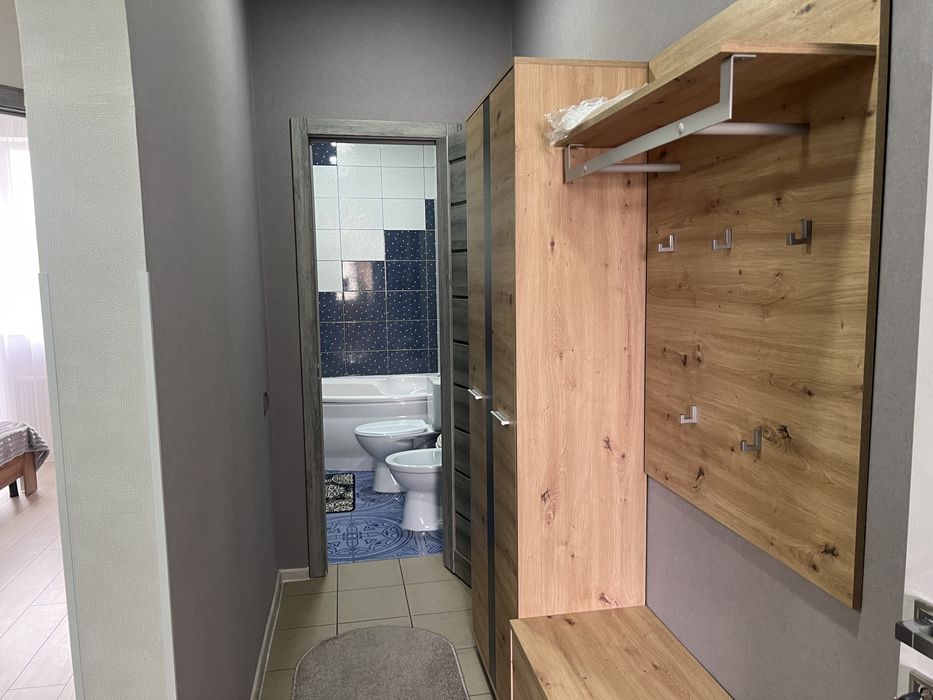 Готель «У Батька» новенькі двокімнатні номери класу люкс Світло 24/7