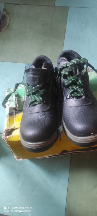 Продам робоче взуття