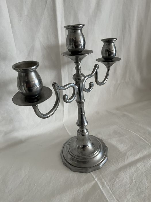 1 candelabro em casquinha (3 lumes)