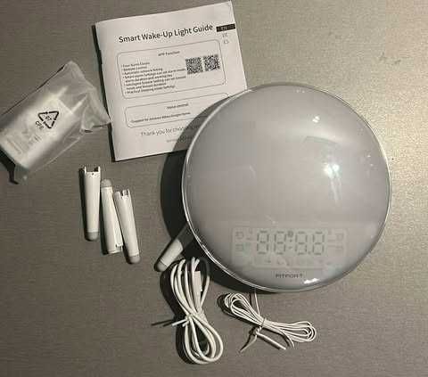 Radiobudzik z lampką