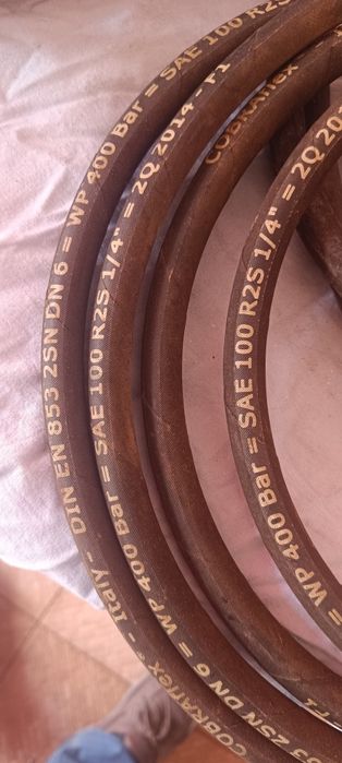 Mangueira alta pressão com pistola p massa consistente,óleo e fluidos