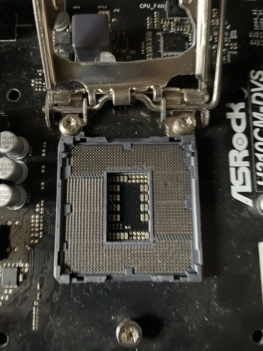 Продам комплект. Материнская плата + процессор + оперативная память.