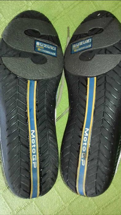 Sapatos tenis 41/42 marca Suzuki moto GP /como novos
