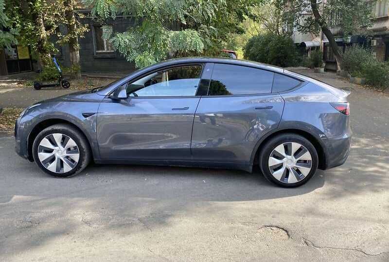 tesla model y 2020