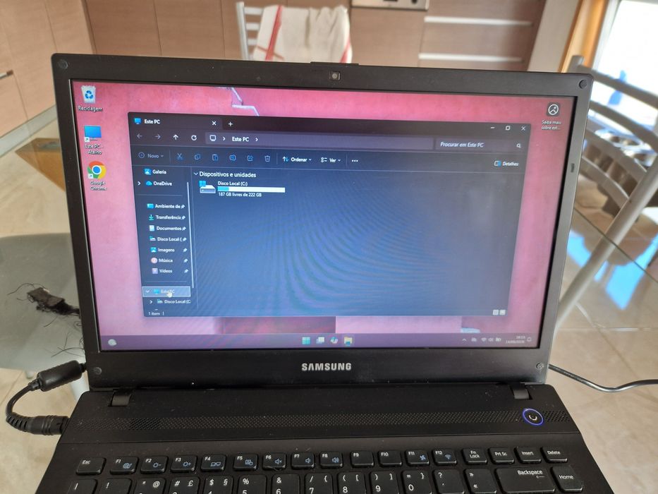 Samsung  NP300V4AH Core i7