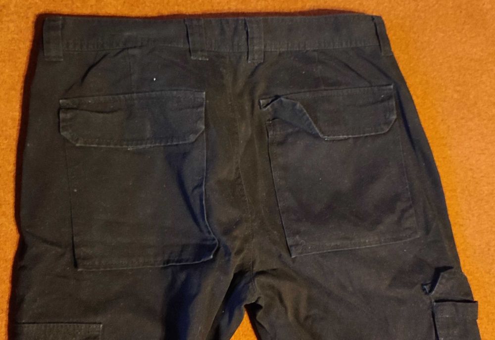 Czarne jeansy męskie bojówki rozmiar 46 B.P.C.