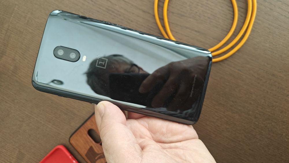 OnePlus 6T McLaren Edition