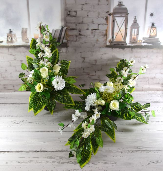 Stroiki na cmentarz kompozycja zestaw wazon doniczka kwiaty KM02