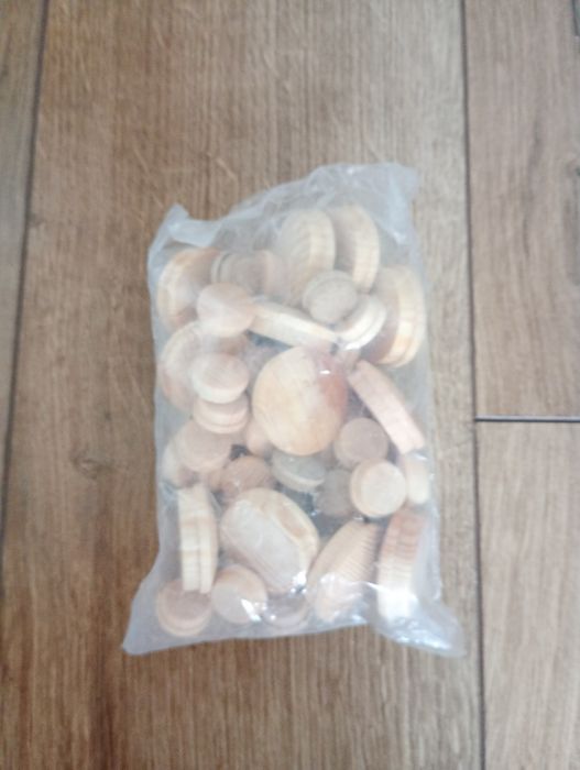 Zatyczki z drewna do otworów