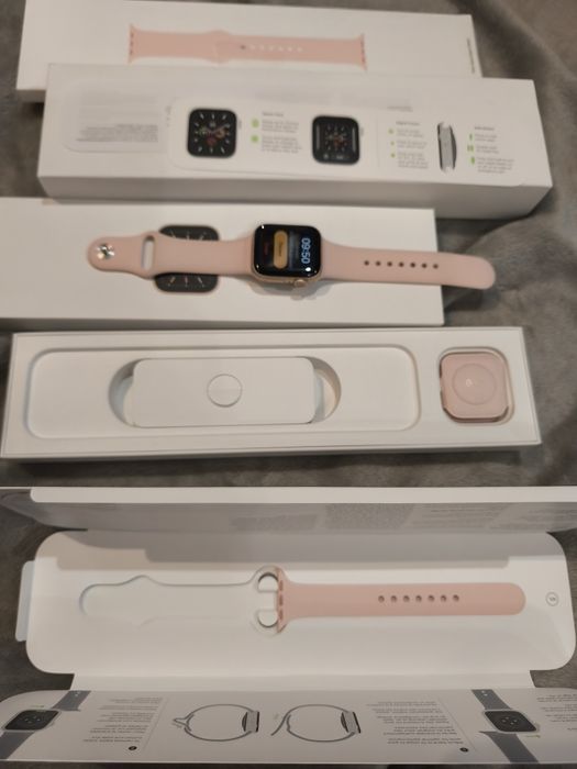 Часы Apple Watch Series 6 GPS 40mm