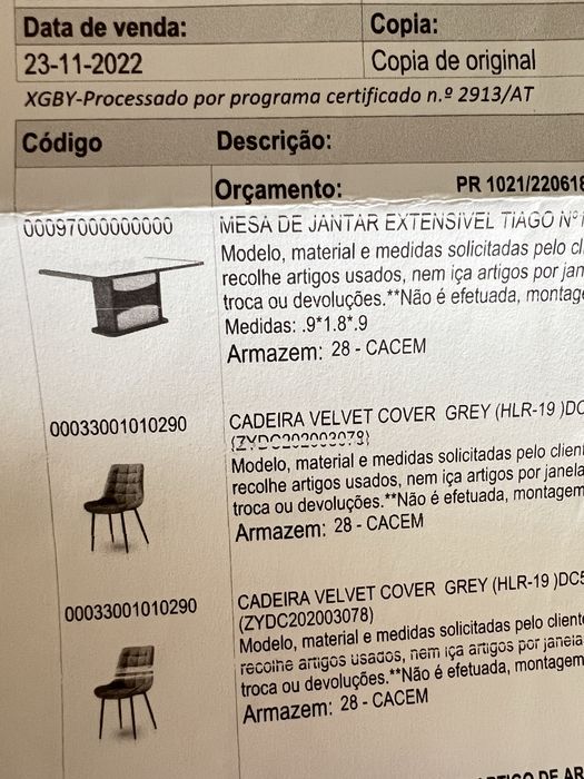 Conjunto Mesa e Cadeiras