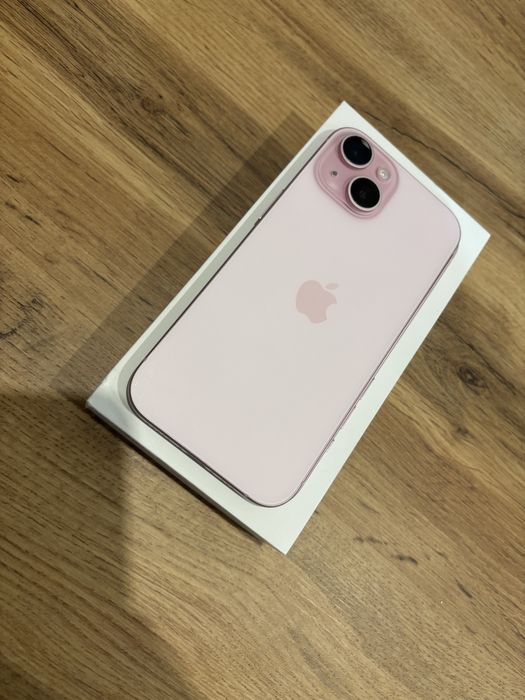 Sprzedam iphona 15 128gb