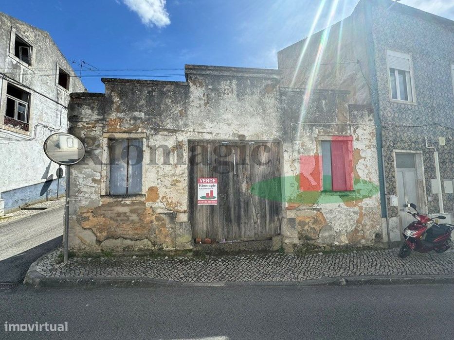 Prédio Urbano com viabilidade construtiva até 3 Pisos ***RIOMAGIC***