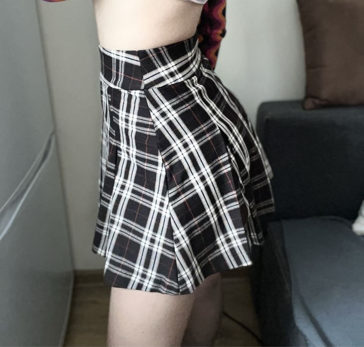 Spódnica w kształcie klatki