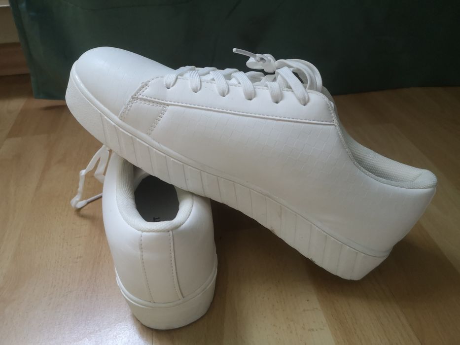 Trampki, sneakersy białe 42