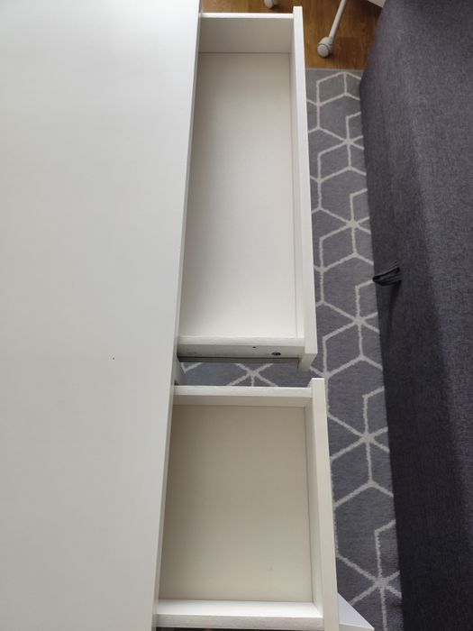 biurko białe Ikea Micke