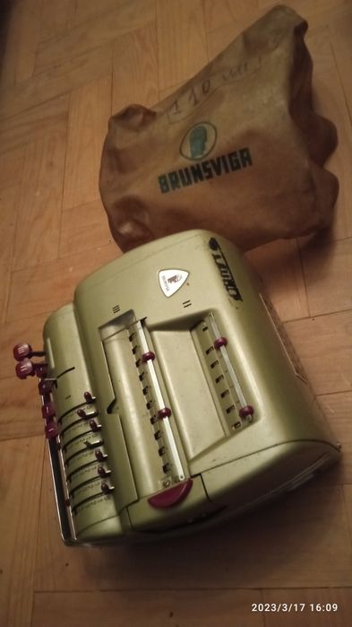 Máquina de calcular eléctrica