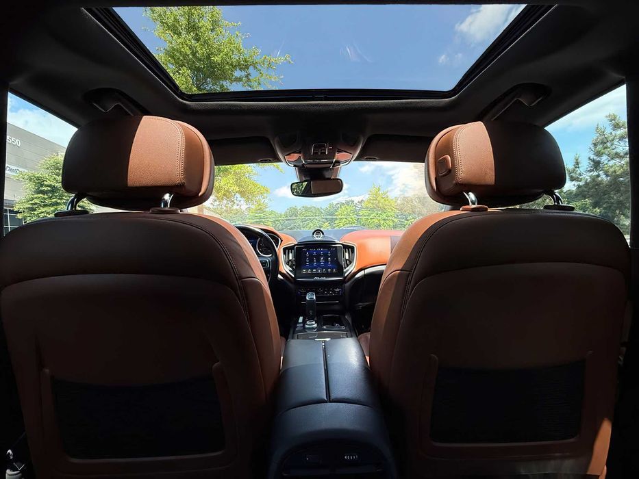 Maserati Ghibli      2019