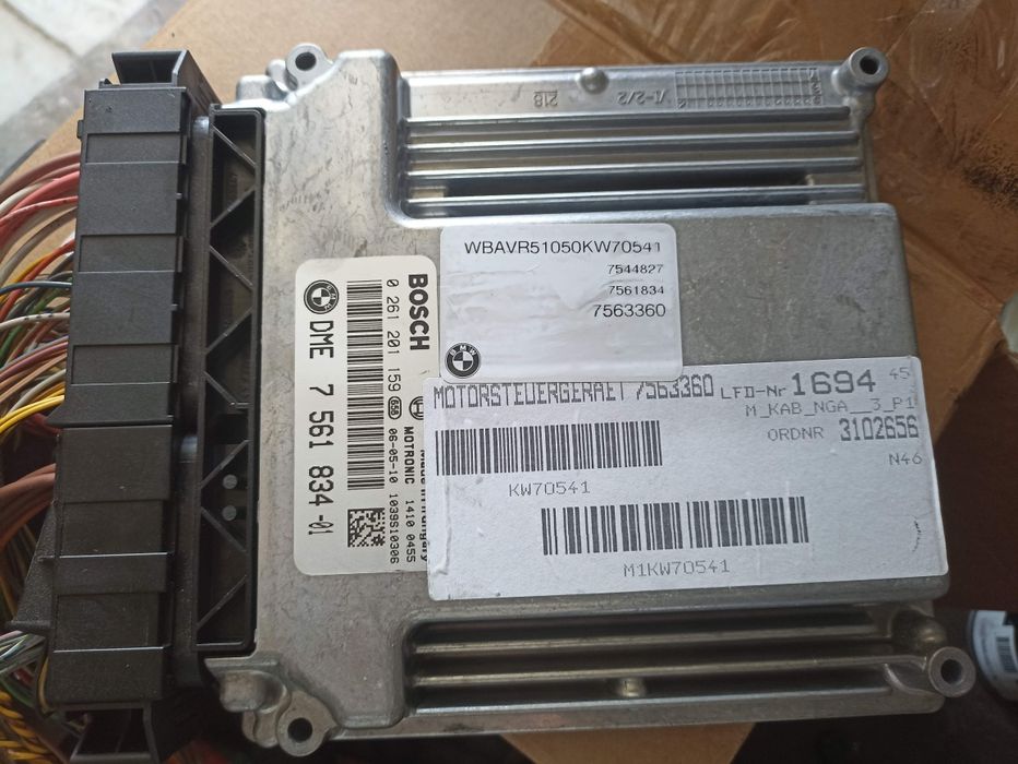 N46b20b sterownik silnika skrzynka bezpieczników moduł BMW e90 2.0 benzyna