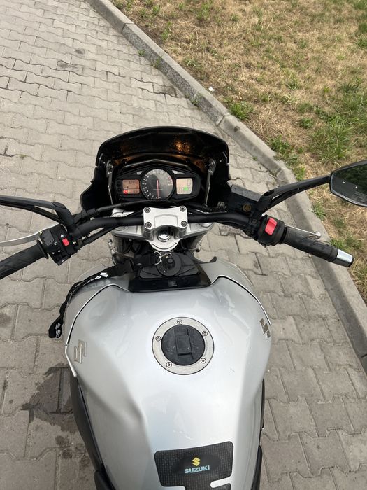 Suzuki gsr 600 2008 року