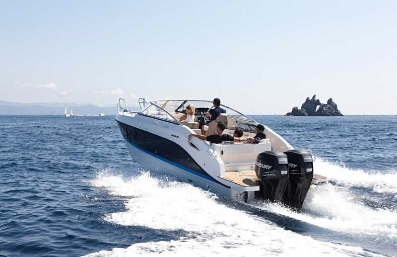 Łódź motorowa, Quicksilver 805 Cruiser z dwoma silnikami Mercury F200