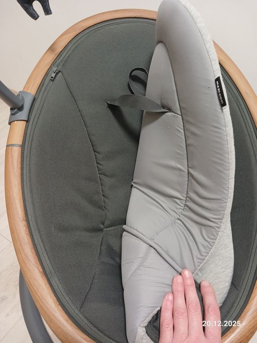 Крісло-гойдалка Maxi-Cosi Cassia (електрокачелі) — Стан ідеальний