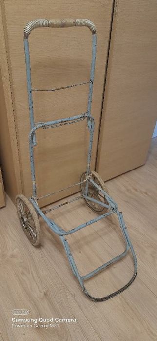 Тележки грузовые бытовые .
Производство советской эпохи .
Большая и ср