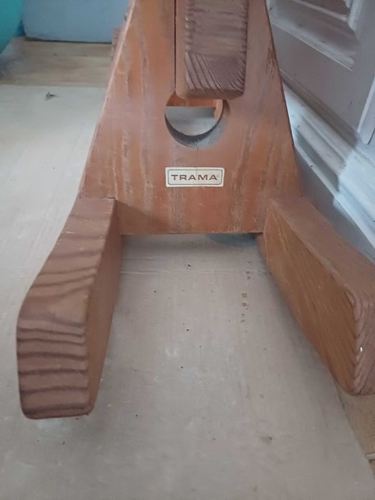 Cavalinho de madeira trama