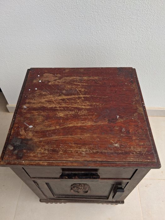 Mesa de Cabeceira