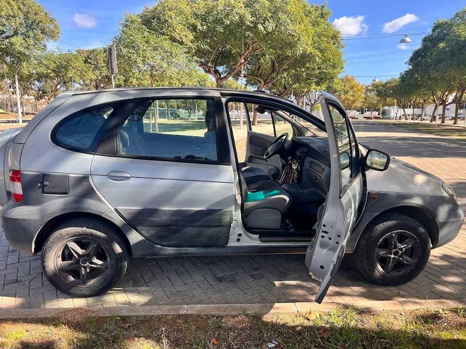 Vendo - Sem uso - Scénic 4x4