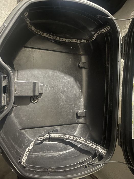 Top Case Givi 47 l Monokey