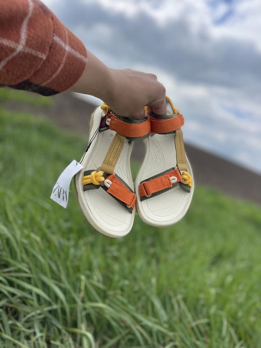 Босоніжки для хлопчика Zara.