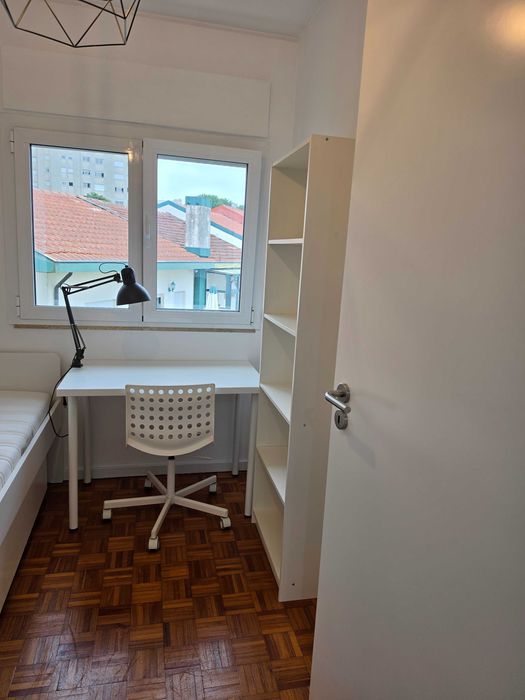Quarto junto ao ISCAP e Hosp. São João