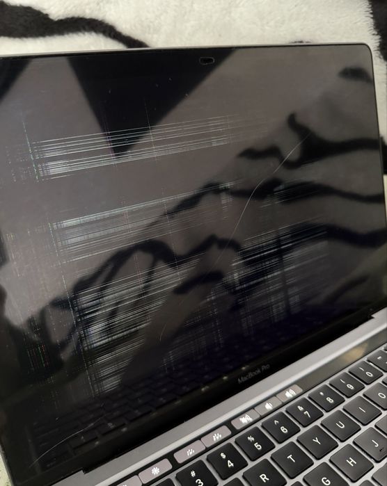 MacBook Pro 13 2020 M1 8/256 GB A2338