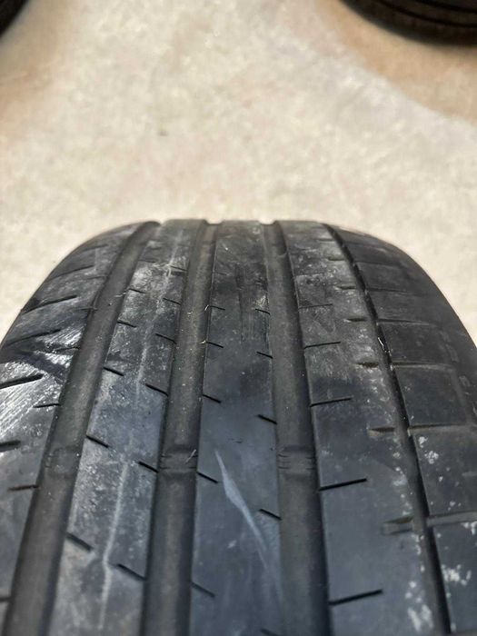36 - Pneu falken 225/40 r19
