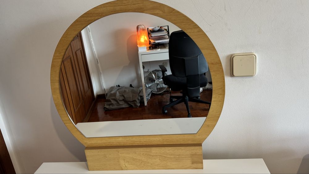 Penteadeira Hôma com espelho – estilo moderno escandinavo