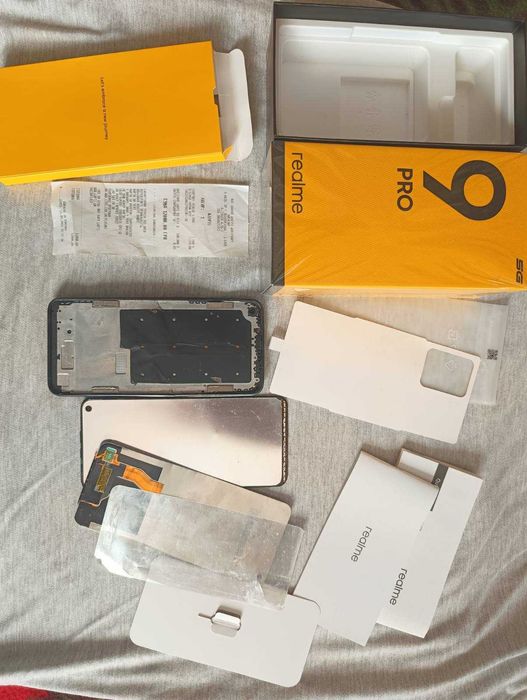 Телефон Realme 9 Pro 128Гб 8Гб 64мегапікселів смартфон побитий