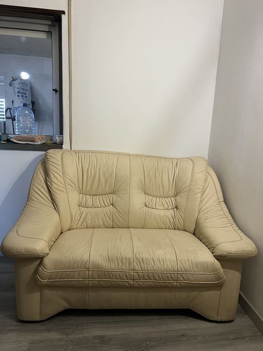 Sofá 2 lugares em pele