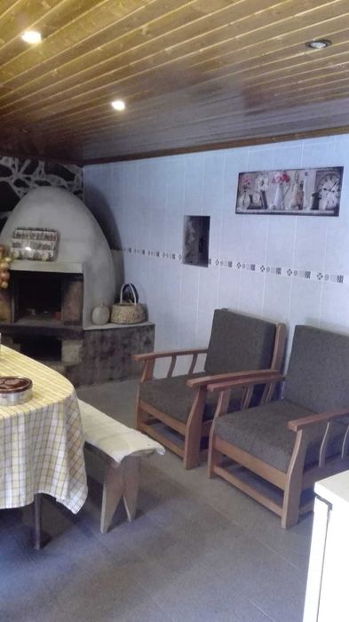 Arrendamento de casa de aldeia em Cinfães