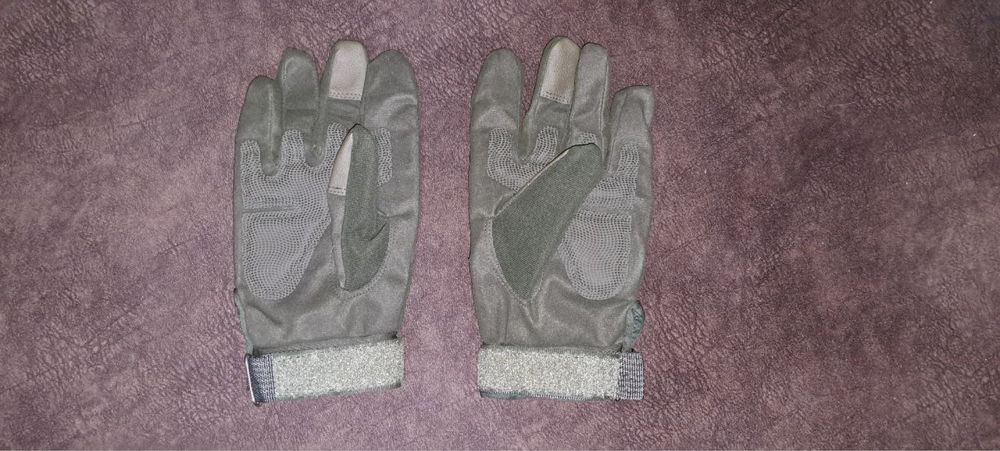 Перчатки военные