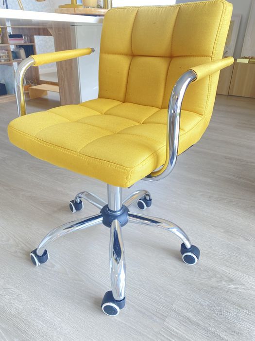 Par de cadeiras escritório amarelas