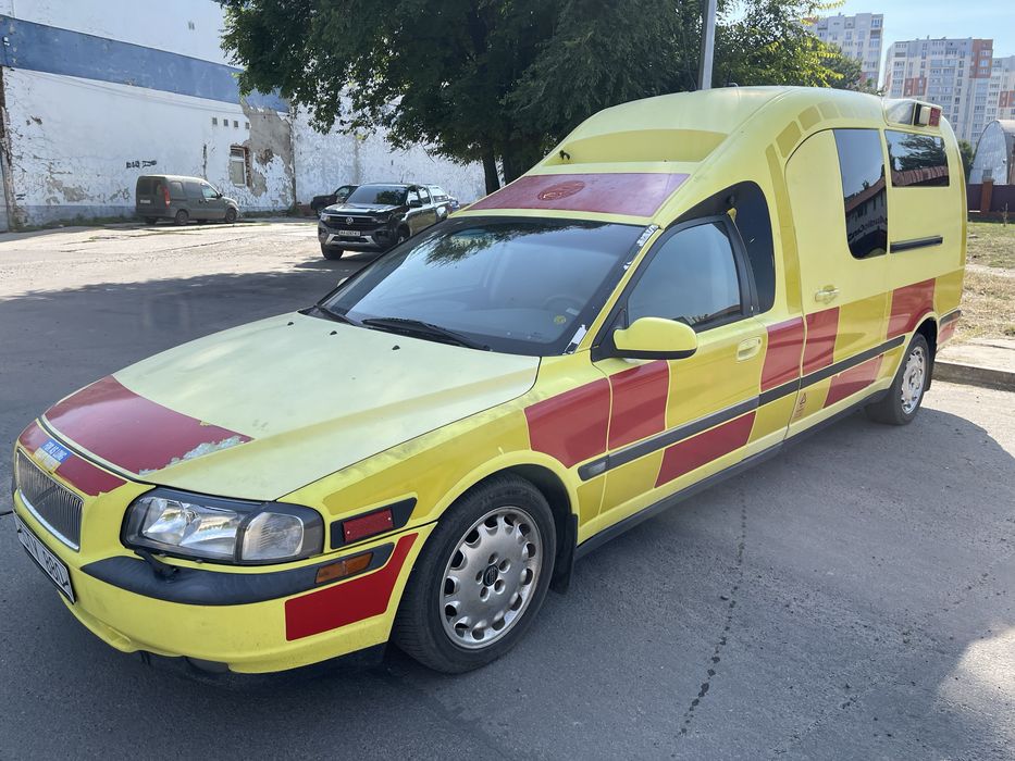 Volvo Nilsson V70 ( Вольво В70) 2004 рік  2,4 Бензин Евакуаційне Авто
