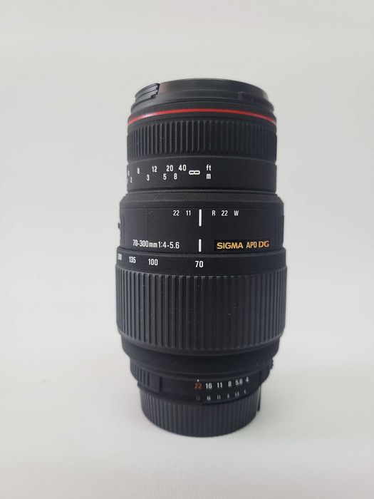 Lente Sigma 70-300mm f/4-5.6 APO DG Nikon
