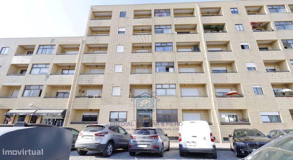 T3 Apartment - Fânzeres / Carvalha