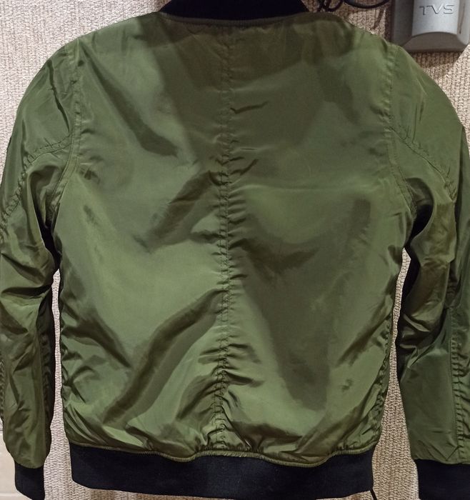 Бомбер ,  куртка