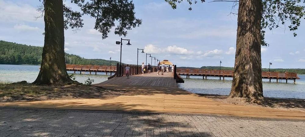 Domki letniskowe Przy Leśniczówce - Sauna - Jacuzzi - Domki nad jeziorem- Bory Tucholskie- Kaszuby, rodzinny wypoczynek, plac zabaw, stawy