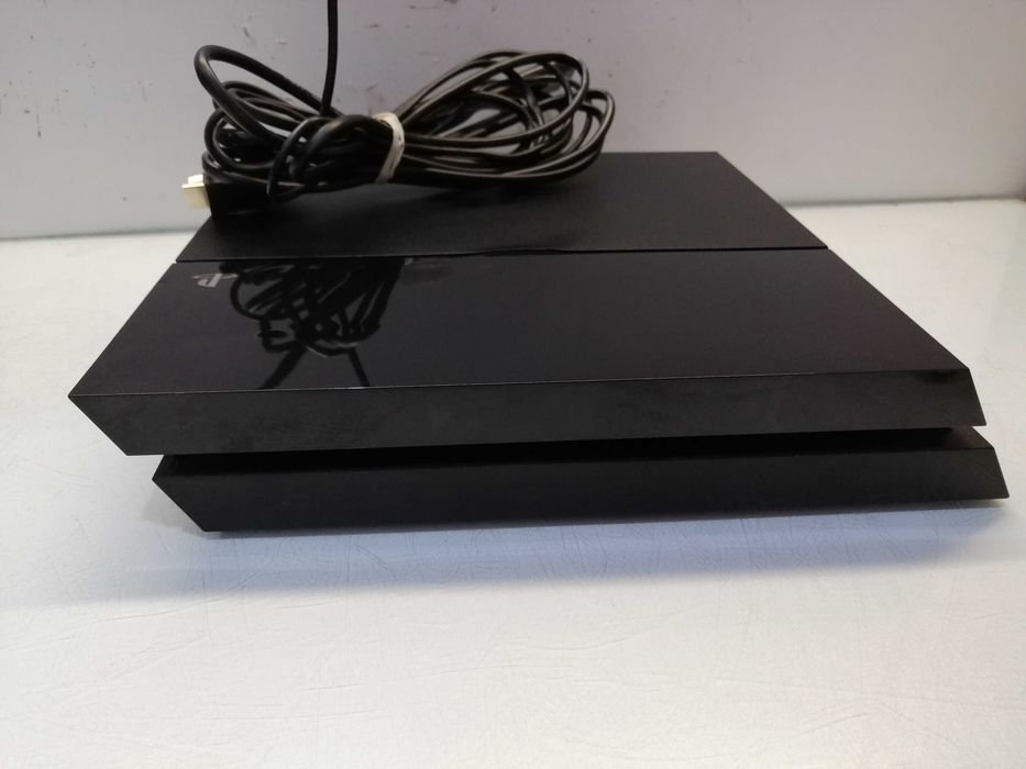 Sony Playstation 4+2 Pady 1 tb