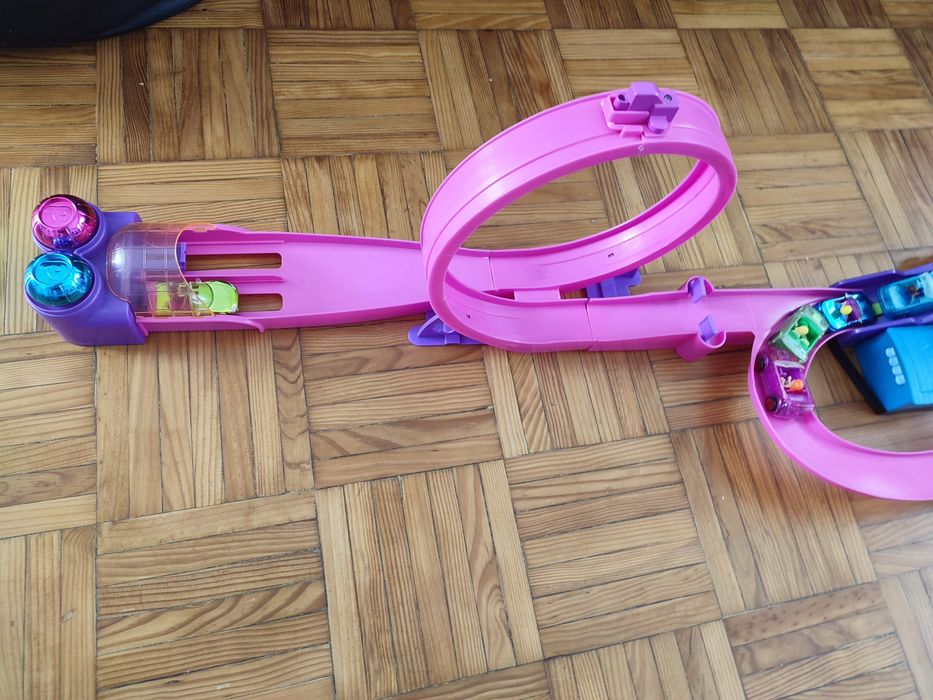 Pista Polly Pocket automatizada