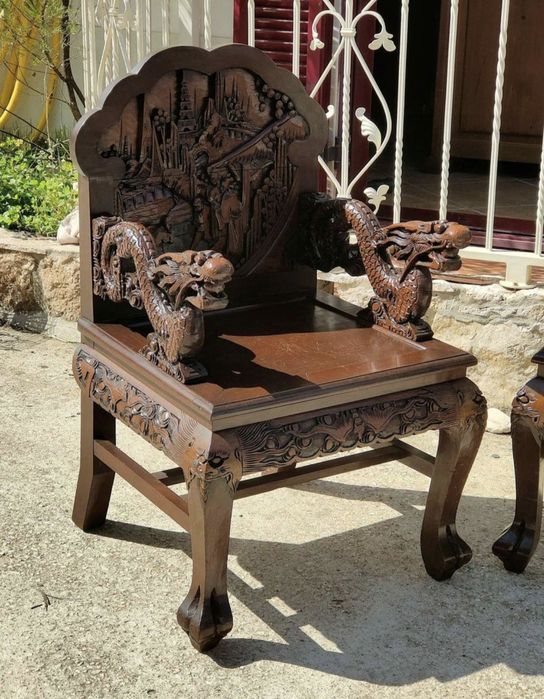 Conjunto de sofá em cânfora